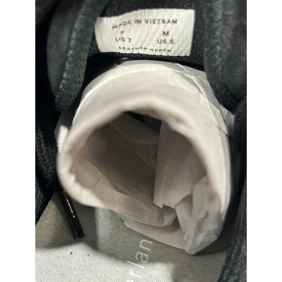 NWT Everlane The Trainer Black Leather Sneakers 7 Women’s Men’s 5 Unisex - Picture 7 of 7